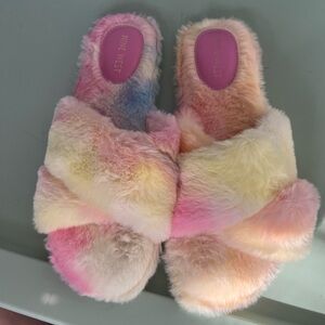 Nine West slippers, 10